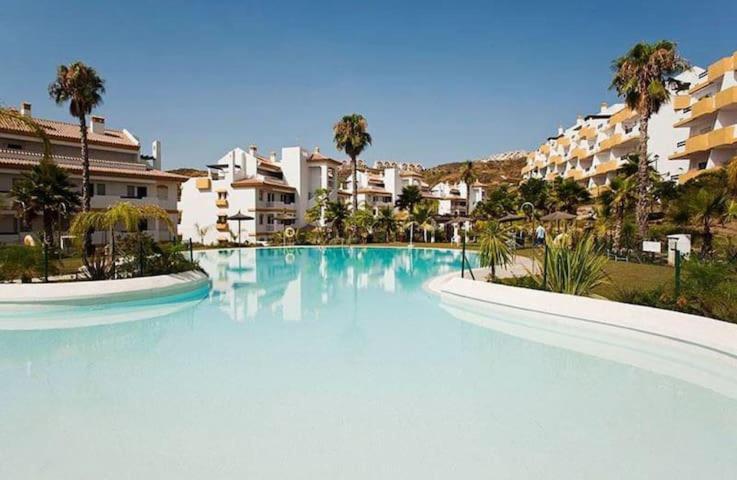 El Casa Blanca - Golf Resort In לה קאלה דה מיחאס מראה חיצוני תמונה