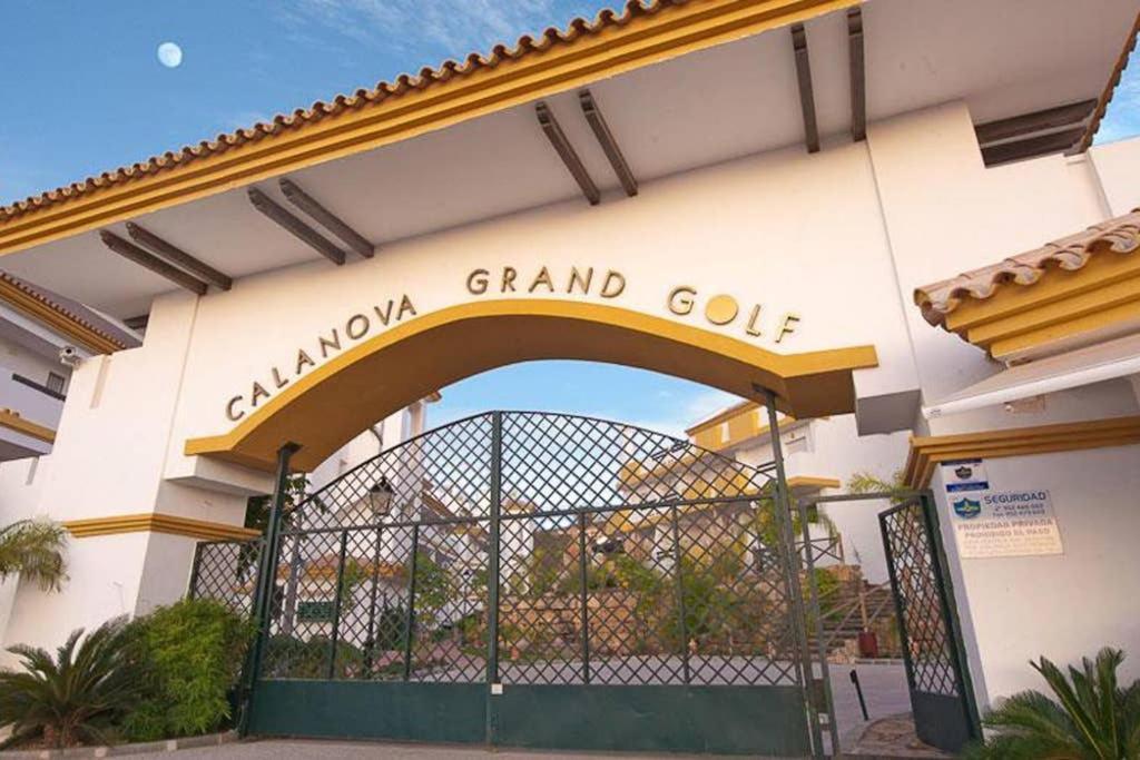 El Casa Blanca - Golf Resort In לה קאלה דה מיחאס מראה חיצוני תמונה