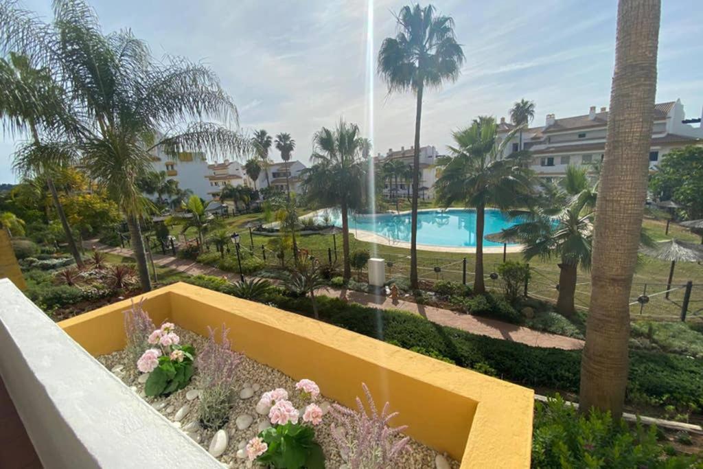 El Casa Blanca - Golf Resort In לה קאלה דה מיחאס מראה חיצוני תמונה